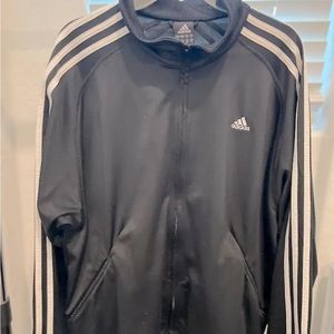 Great Condition. Black. Mens Size Large. Zippered Pockets.